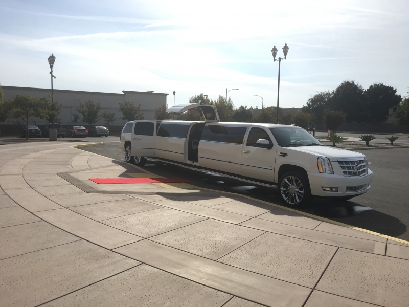 Prestige Limousine Cadillac limo - side view pic2A